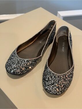 Rare Nine West Black and Silver Glitter Ballet Flats